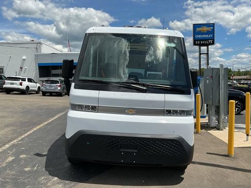 New 2025 Chevrolet Brightdrop 600 AWD/4WD image 2