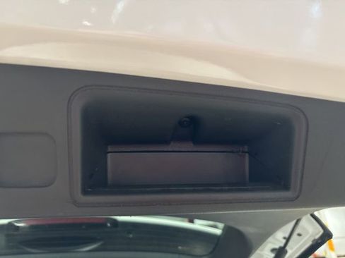 Certified 2024 GMC Terrain SLE image 10