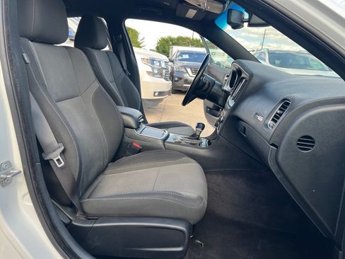 Used 2018 Dodge Charger R/T RWD image 14