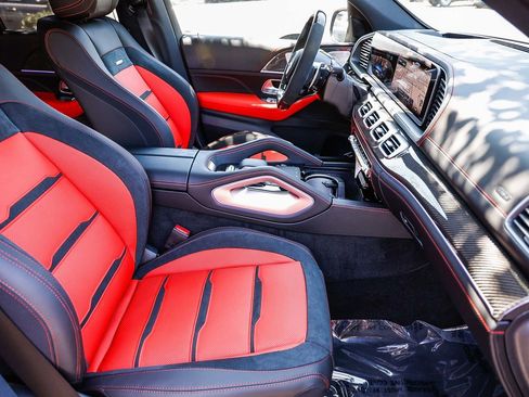 New 2025 Mercedes-Benz GLE 53 AMG 4MATIC image 17