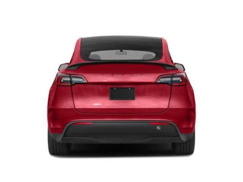 Used 2024 Tesla Model Y 2WD image 5