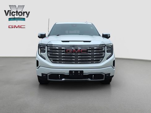 Used 2024 GMC Sierra 1500 Denali image 2