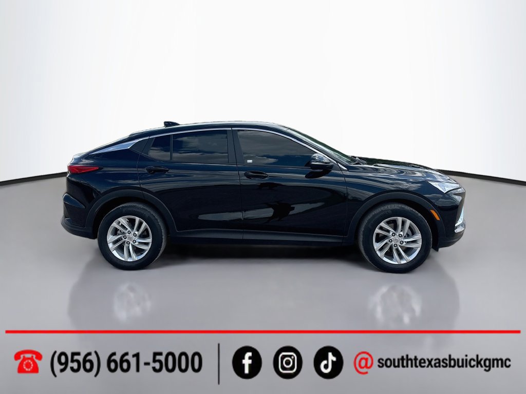 Used 2025 Buick Envista Preferred w/ Convenience II Package FWD image 9