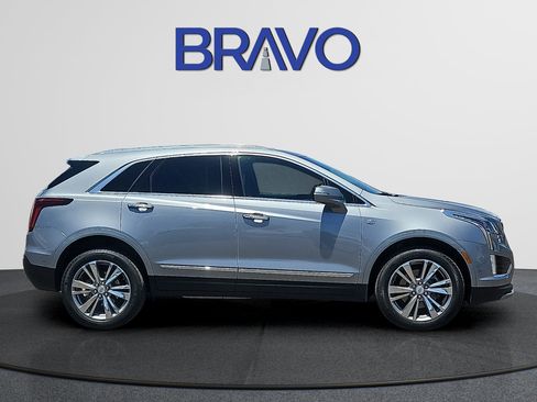 Used 2025 Cadillac XT5 Premium Luxury w/ Technology Package AWD/4WD image 5