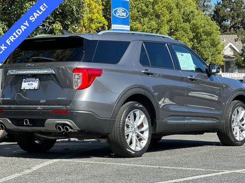 Used 2022 Ford Explorer Platinum w/ Equipment Group 601A image 4