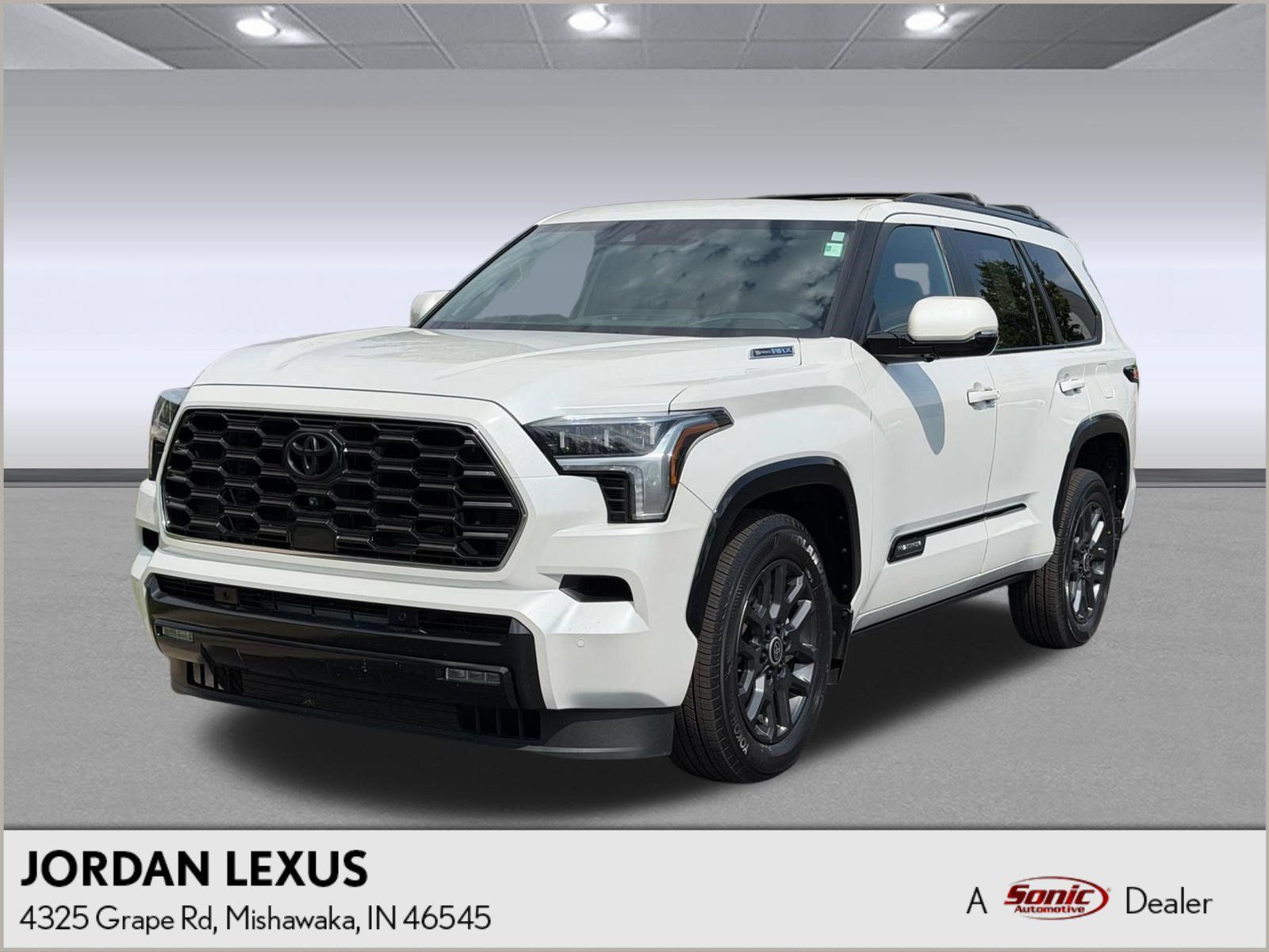 Used 2024 Toyota Sequoia Platinum AWD/4WD image 1