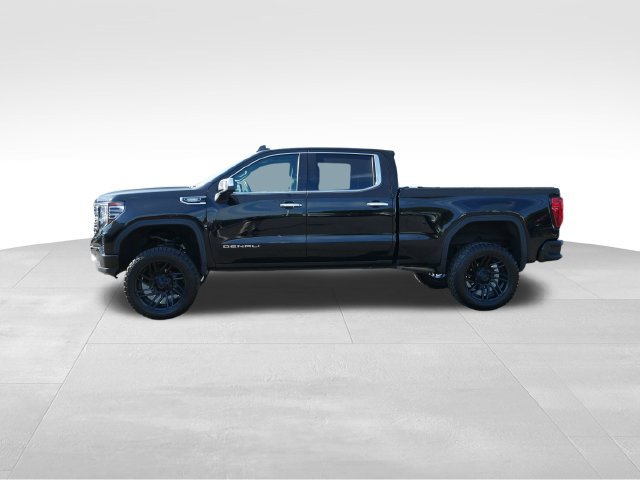 Used 2023 GMC Sierra 1500 Denali w/ Technology Package AWD/4WD image 4