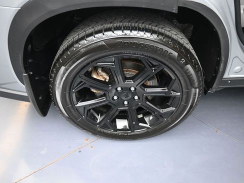 Certified 2023 Toyota Highlander LE image 25