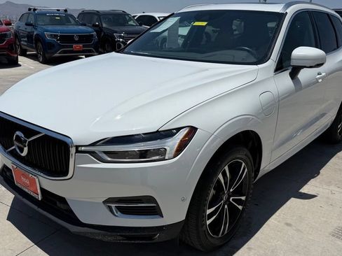 Used 2019 Volvo XC60 T8 Momentum w/ Premium Package AWD/4WD image 2