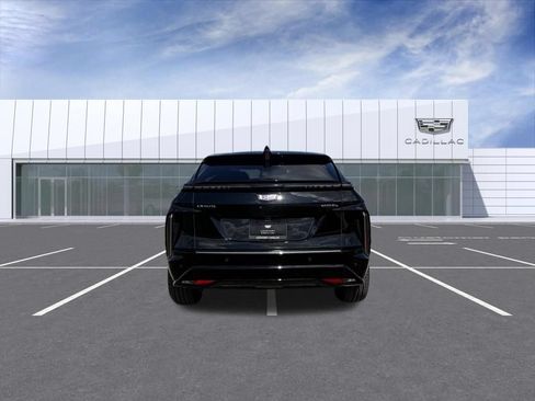 Certified 2024 Cadillac Lyriq Luxury AWD/4WD image 12