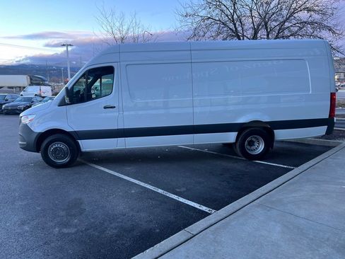 Used 2024 Mercedes-Benz Sprinter 3500 image 5