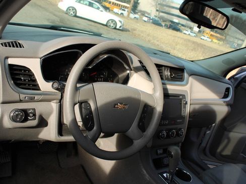 Used 2017 Chevrolet Traverse LS AWD/4WD image 20