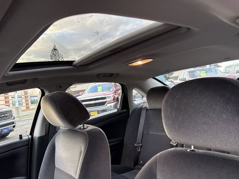 Used 2014 Chevrolet Impala LT w/ LT Sunroof Package image 15