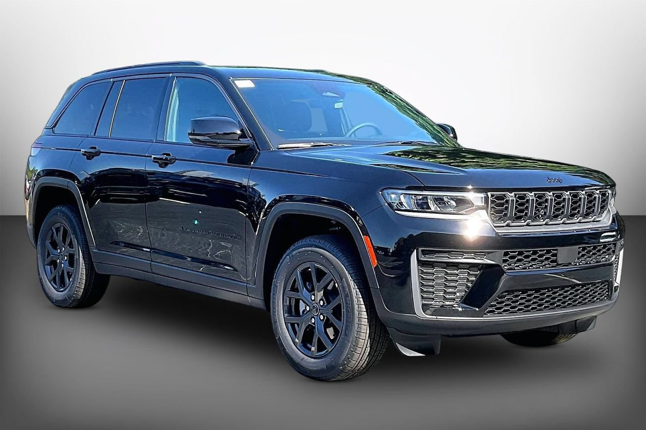 New 2027 Jeep Grand Cherokee Altitude AWD/4WD image 1