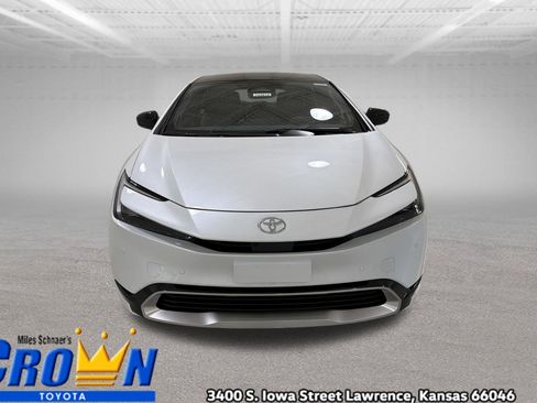 New 2026 Toyota Prius Plug-In Hybrid FWD image 2