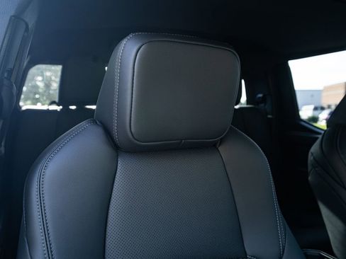 New 2025 Toyota Tacoma TRD Off-Road w/ TRD Off Road Premium Package image 15