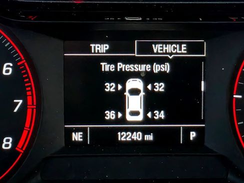 Used 2024 Chevrolet Trax RS w/ Driver Confidence Package FWD image 29
