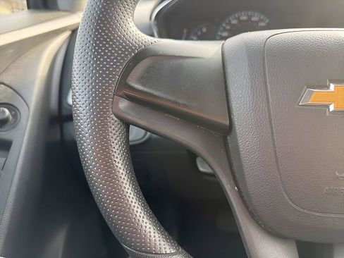 Used 2018 Chevrolet Trax LS image 19