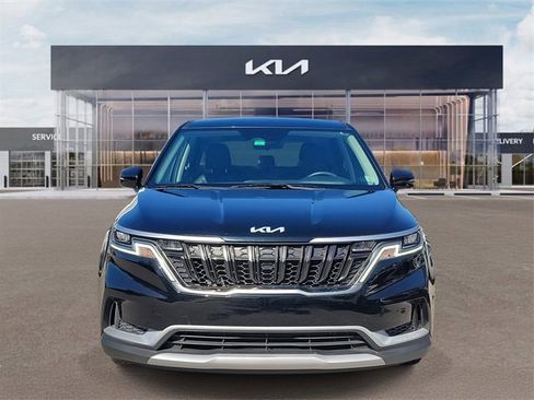 Certified 2024 Kia Carnival LX image 2