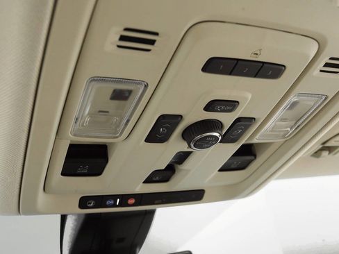 Used 2021 GMC Yukon Denali w/ Denali Premium Package image 27