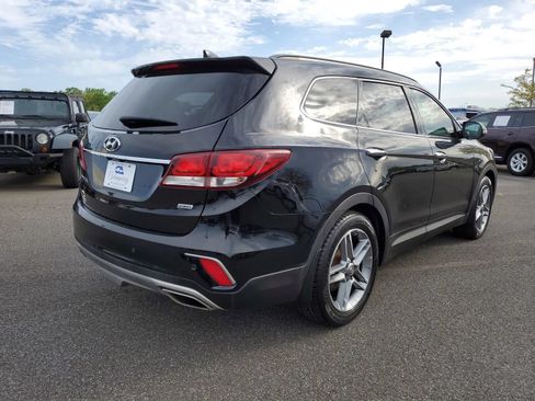 Used 2017 Hyundai Santa Fe FWD image 7