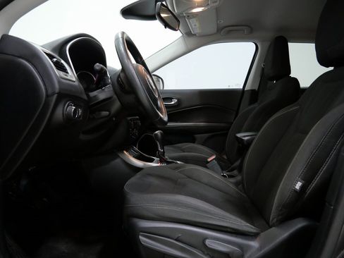 Used 2019 Jeep Compass Sport image 12