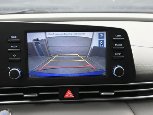 Used 2023 Hyundai Elantra Blue FWD image 16