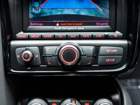 Used 2011 Audi R8 V8 image 56