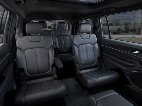 New 2026 Jeep Grand Cherokee L Limited w/ Limited Altitude Package AWD/4WD image 16