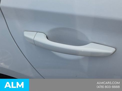 Used 2018 Hyundai Elantra GT FWD image 7