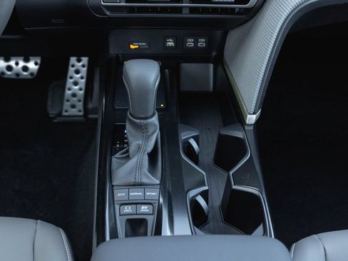 New 2026 Toyota Camry SE FWD image 11