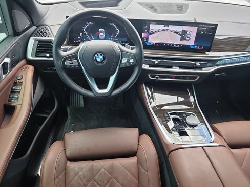 Certified 2024 BMW X5 xDrive40i w/ Premium Package AWD/4WD image 12