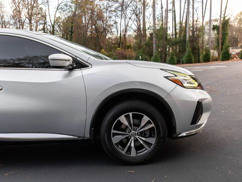 Used 2019 Nissan Murano S image 11