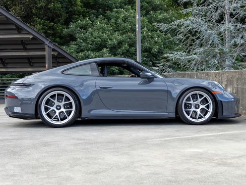 Certified 2025 Porsche 911 GT3 RWD image 12