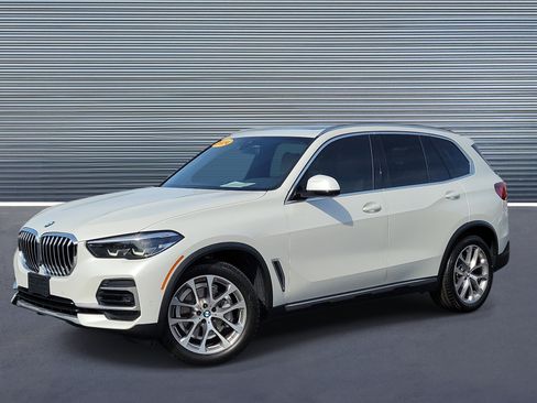 Used 2022 BMW X5 xDrive40i w/ Luxury Seating Package AWD/4WD image 1