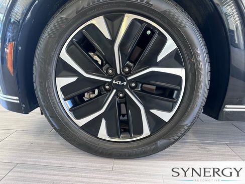 Used 2022 Kia EV6 Wind RWD image 13