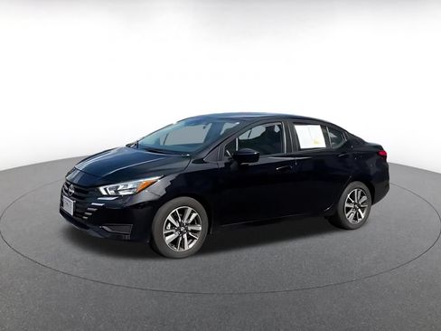 Used 2025 Nissan Versa SV FWD image 7