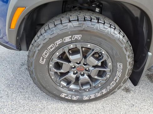 Used 2022 Nissan Frontier PRO-4X w/ Pro-4X Premium Package image 12