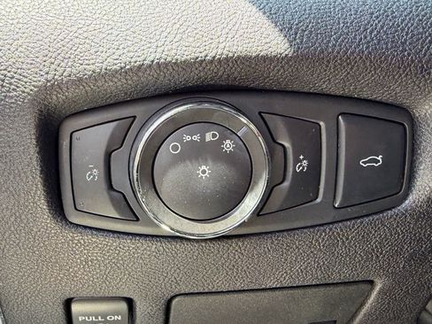 Used 2017 Lincoln Continental Premiere FWD image 12