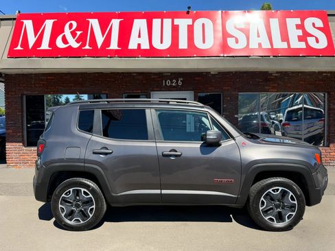 Used 2016 Jeep Renegade Trailhawk AWD/4WD image 2