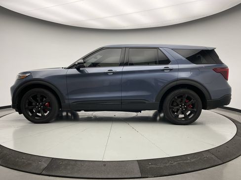Used 2021 Ford Explorer ST w/ Equipment Group 401A AWD/4WD image 2