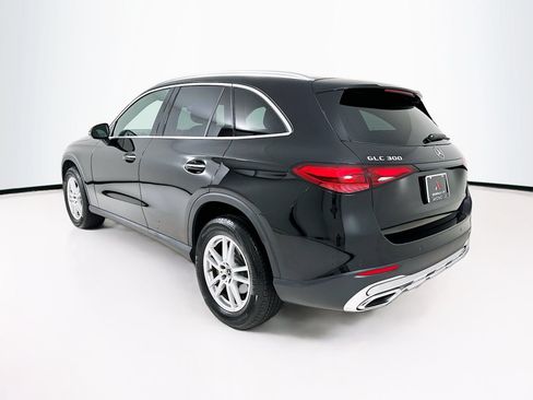 Used 2025 Mercedes-Benz GLC 300 image 6