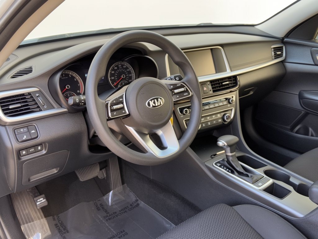Used 2019 Kia Optima LX FWD image 4