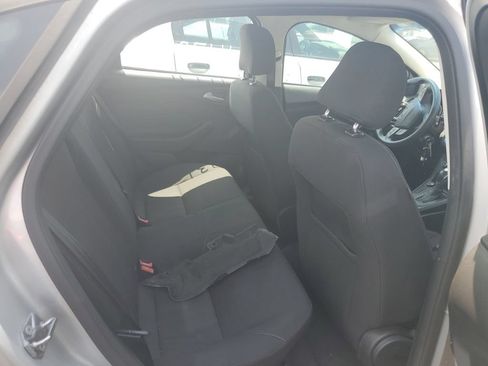 Used 2016 Ford Focus SE FWD image 9