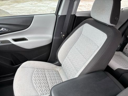 Used 2024 Chevrolet Equinox LS w/ LS Convenience Package image 19