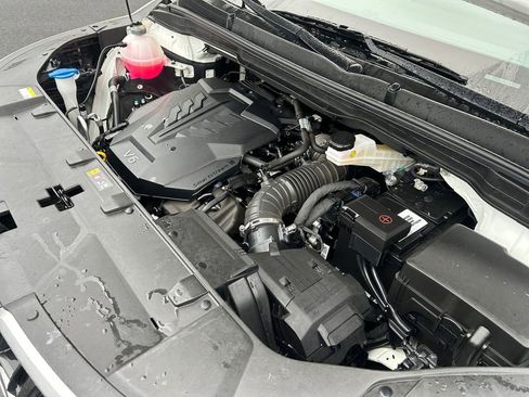 Used 2024 Kia Carnival LX image 30