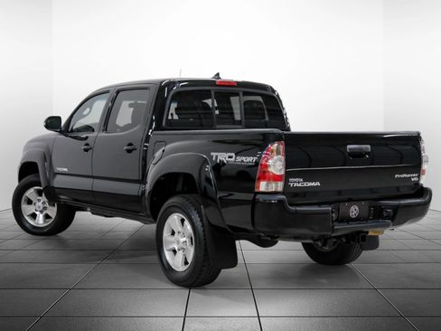 Used 2015 Toyota Tacoma PreRunner w/ TRD Sport Package image 10