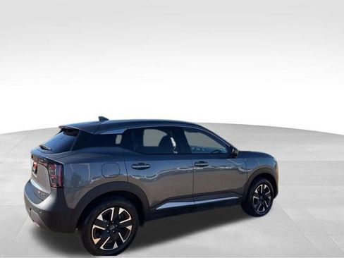 Certified 2025 Nissan Kicks SR image 4