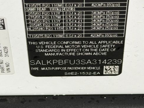 Used 2025 Land Rover Range Rover Long Wheelbase SE image 22