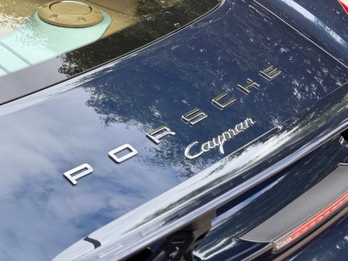 Used 2015 Porsche Cayman RWD image 17